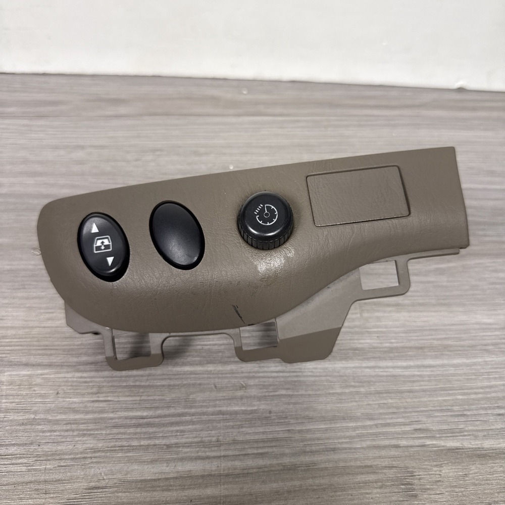 2001-2005 Toyota Sequoia Dimmer & Rear Power Window Switch Panel OEM 55449-0C010